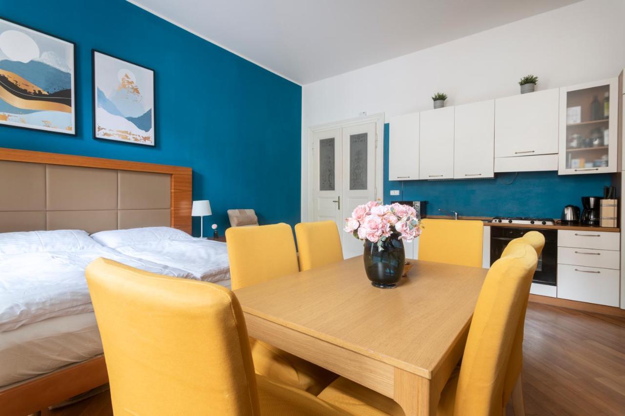 Moonlight Apartments Old Town 프라하 외부 사진